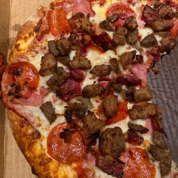 What a Lotta Pizza: Exploring the Menu of &quot;What a Lotta Pizza&quot;