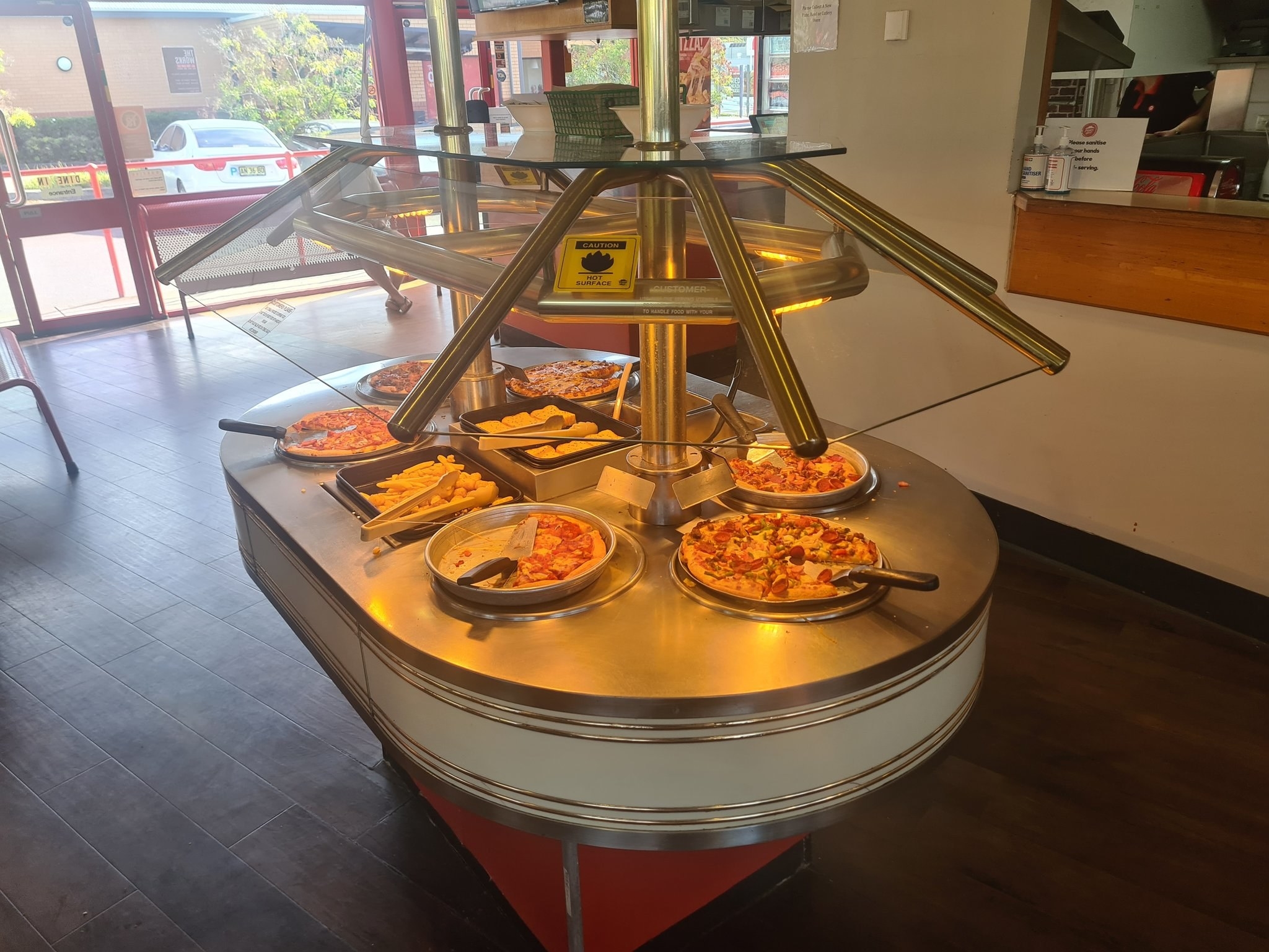 Does Pizza Hut Still Have a Buffet: Checking Buffet Availability at Pizza Hut